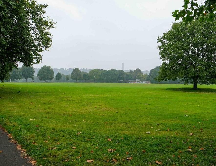 Garden Of Eden 1 Bedroom Flat In Fishponds Bristol Ngoại thất bức ảnh