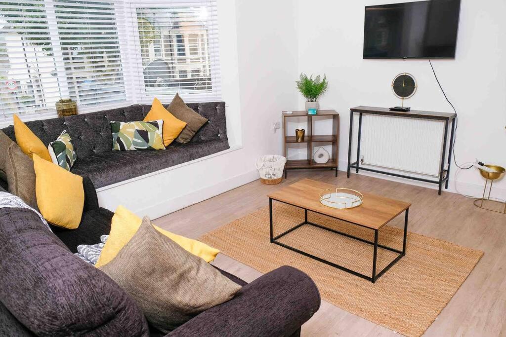 Garden Of Eden 1 Bedroom Flat In Fishponds Bristol Ngoại thất bức ảnh